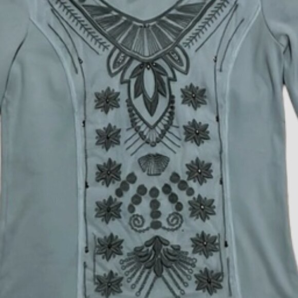 Sundance Womens Gray Long Sleeve V-Neck Top with Floral Embroidered Net Overlay - Picture 4 of 8